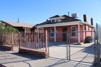 Building Photo - 3114 E Missouri Ave