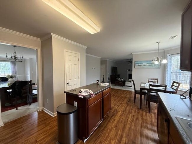 Building Photo - 160 Trevor Ridge Dr