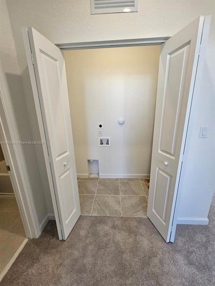 Building Photo - 96 SE 11th Ct