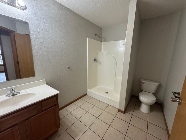 Building Photo - 857 Broadway