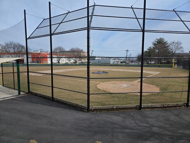 Building Photo - 20-30-30 Daniels St