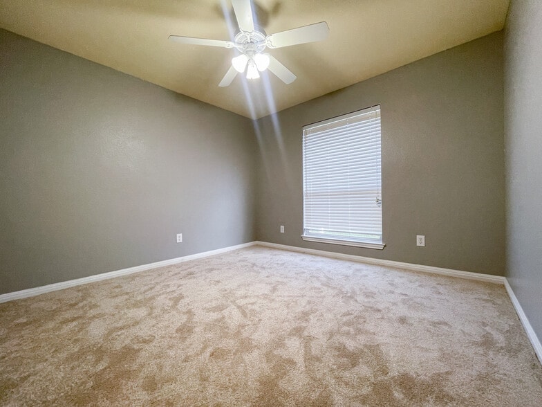 Building Photo - 10113 Condor Loop