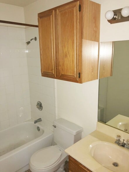 Building Photo - 1504 Windward Dr