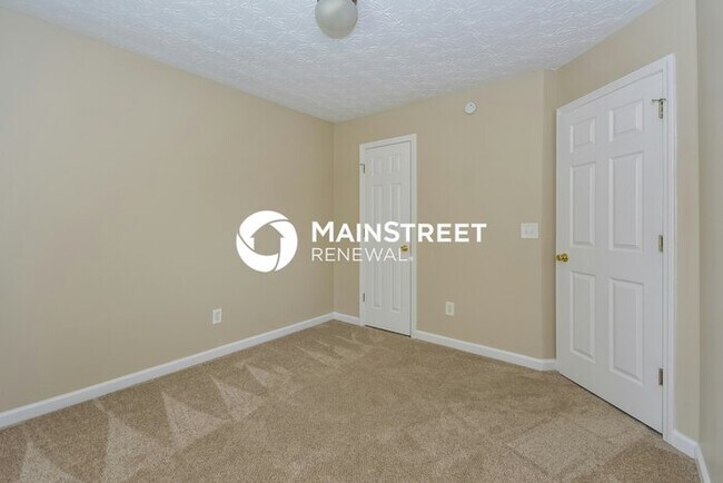 Building Photo - 4 Bedroom Pet-Friendly Home in Covington, GA with Main Street Renewal