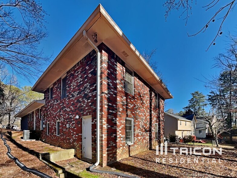 Building Photo - 4930 Sugar Creek Dr