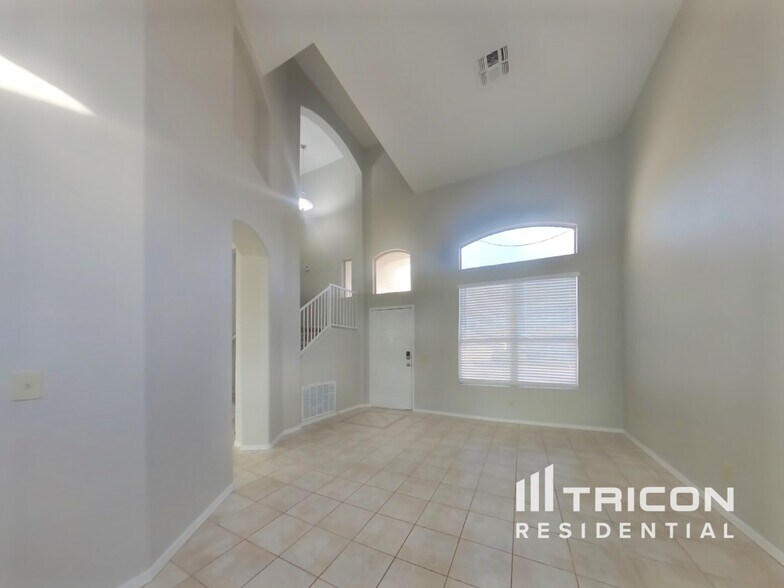 Building Photo - 3802 W Firehawk Dr