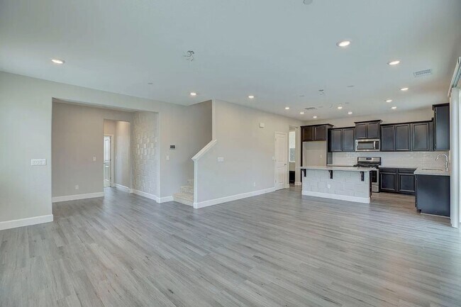 Building Photo - 1606 Lion St