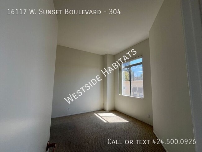 Building Photo - 16117 W Sunset Blvd