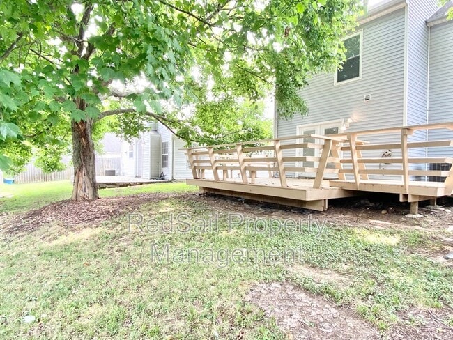 Building Photo - 469 Crosland Ct