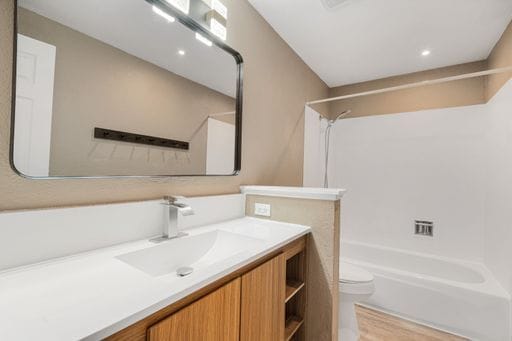 Building Photo - Totem Lake Condo For Rent!