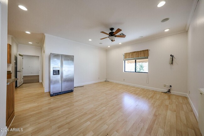 Building Photo - 6228 E Pershing Ave