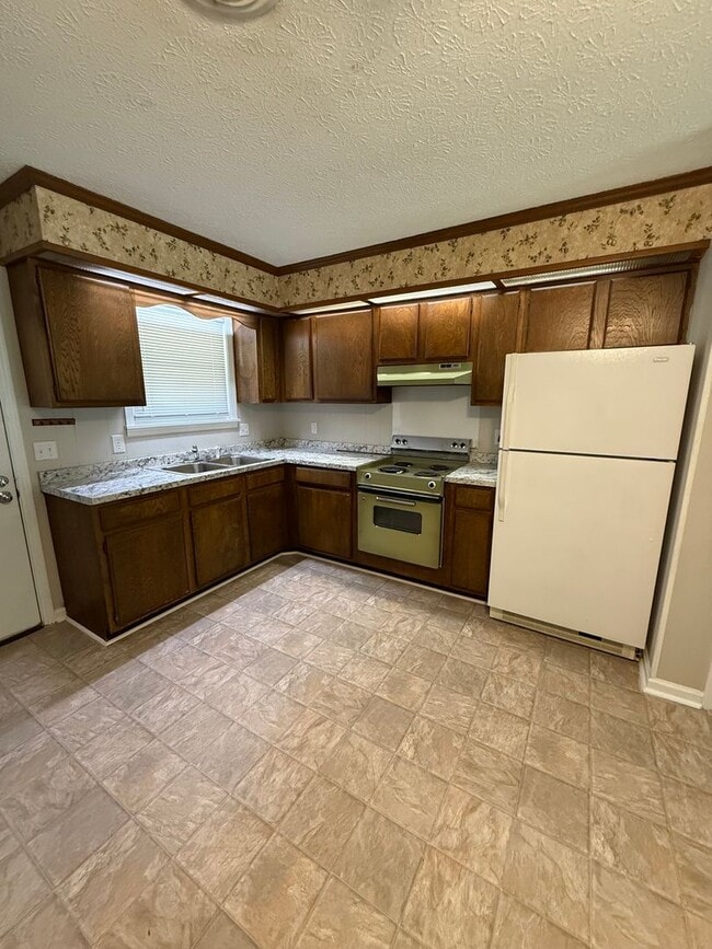 Building Photo - Cozy 2 Bed 1 Bath Duplex