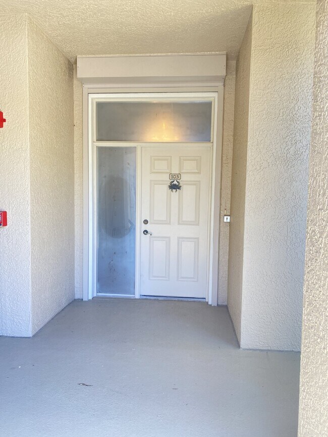 Building Photo - Minutemen