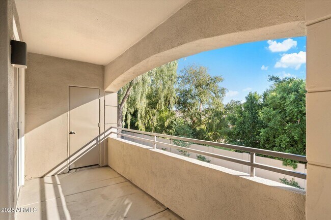 Building Photo - 7009 E Acoma Dr