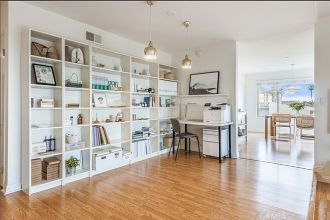 Building Photo - 29600 Island View Dr