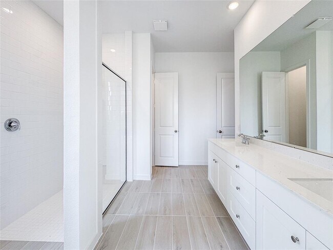 Building Photo - 30939 Spring Lily Wy