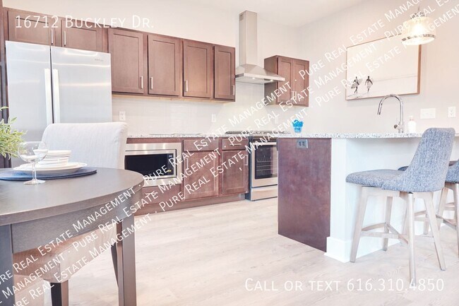Building Photo - 16712 Buckley Dr