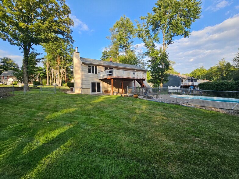 Building Photo - 9 Kitchell Pl