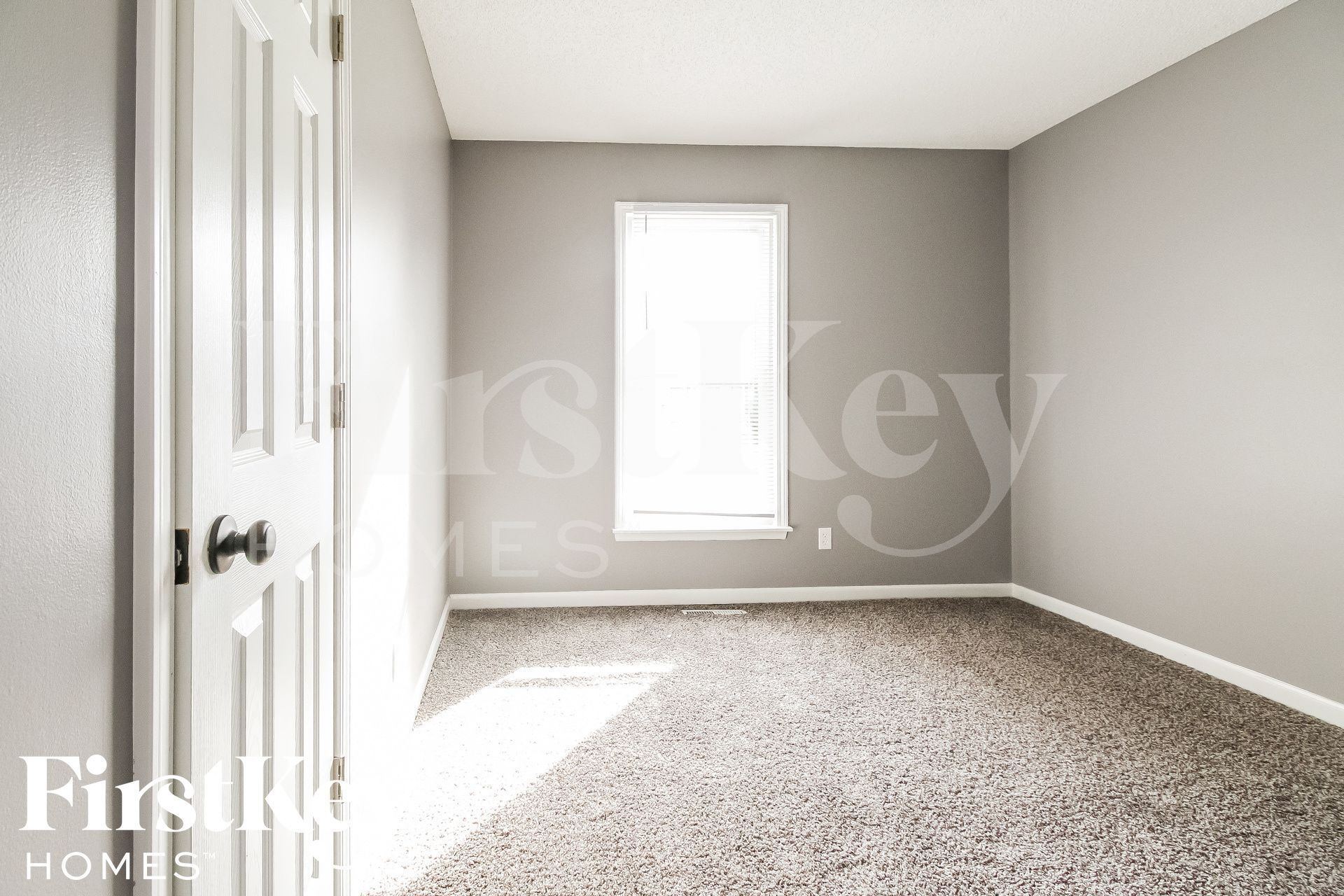 Building Photo - 303 Monroe Ave