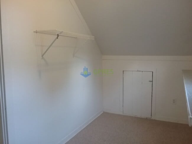 Building Photo - House for rent in the heart of Oakmont