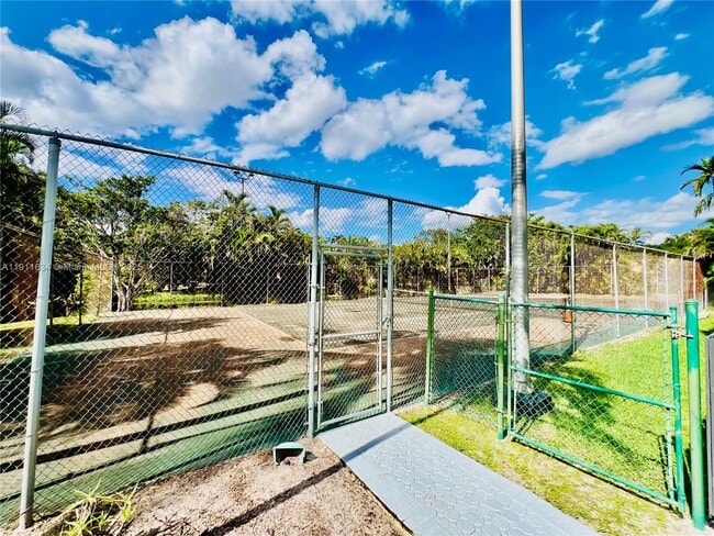 Building Photo - 1021 Mockingbird Ln