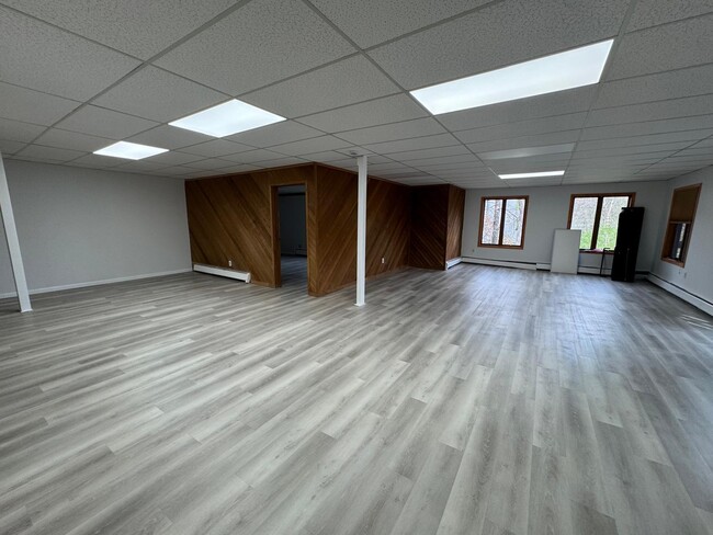 Building Photo - 20 Pearce Dr
