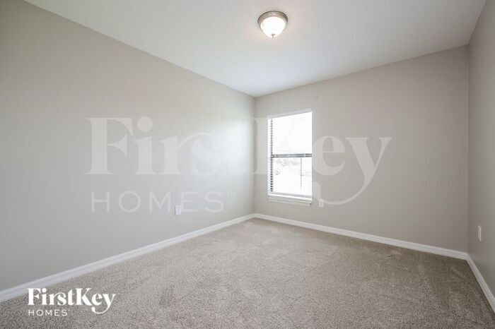 Building Photo - 354 Shadow Lakes Dr