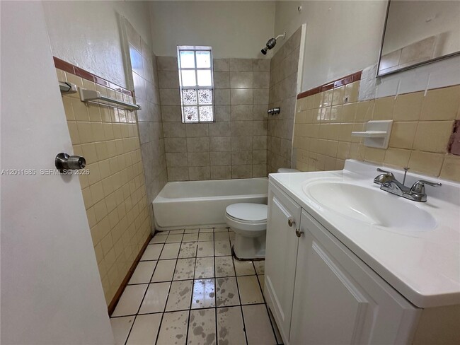 Building Photo - 1767 NW 5th St