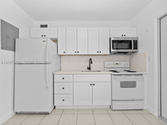 Building Photo - 1460 NW 52nd St