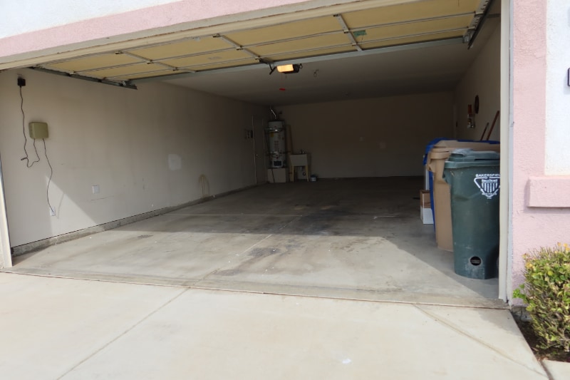 Building Photo - 10100 Grand View Summit Dr