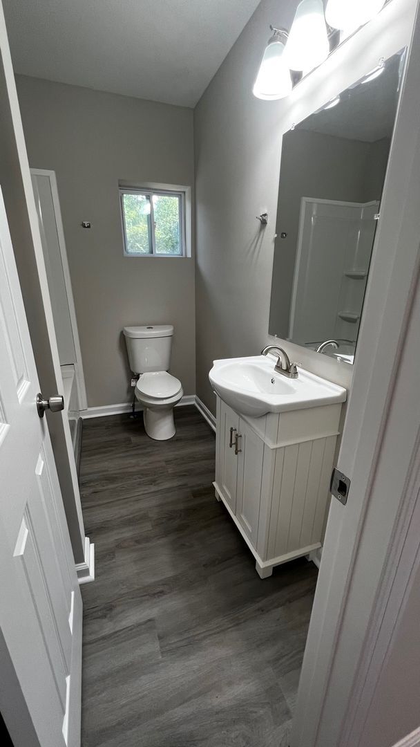 Building Photo - BRAND NEW 3bd/2ba Bungalow Renovation!!! -...