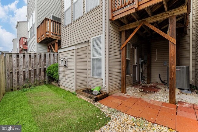Building Photo - 7877 Dogue Indian Cir