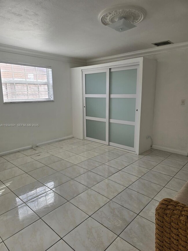 Building Photo - 10825 SW 56th St