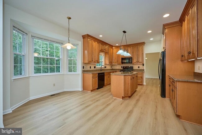 Building Photo - 8695 Ruby Rise Pl