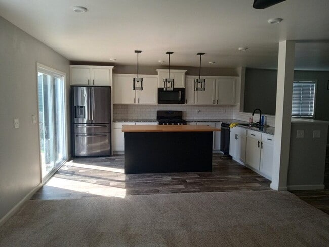 Building Photo - Spacious 4-Bedroom Home with 3 Full Baths in Swartz Creek