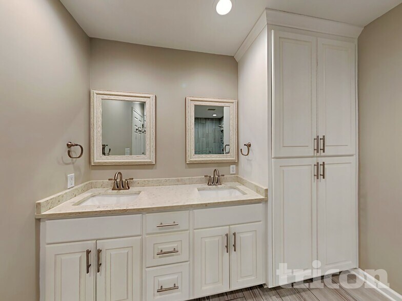 Building Photo - 254 Riverrun Dr