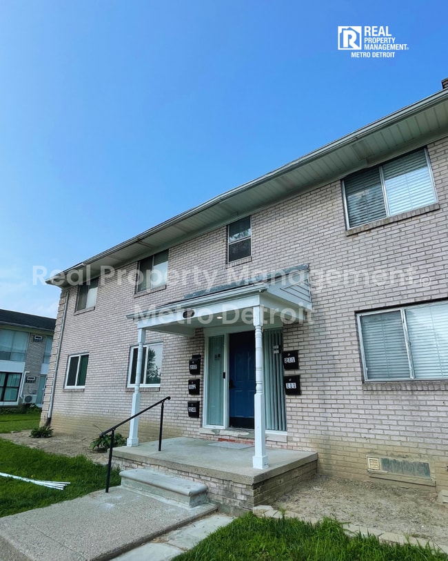 Building Photo - 22148 Dante St