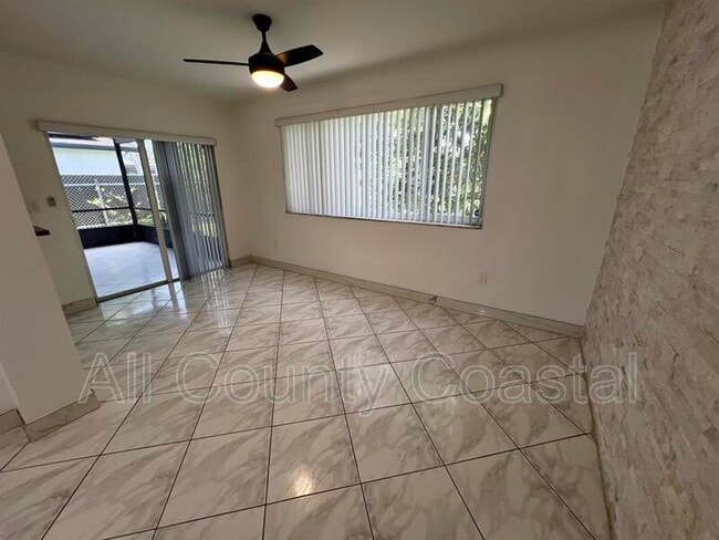 Building Photo - 8640 Wilshire Dr