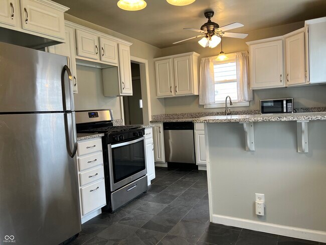 Building Photo - 1328 Wallace Ave