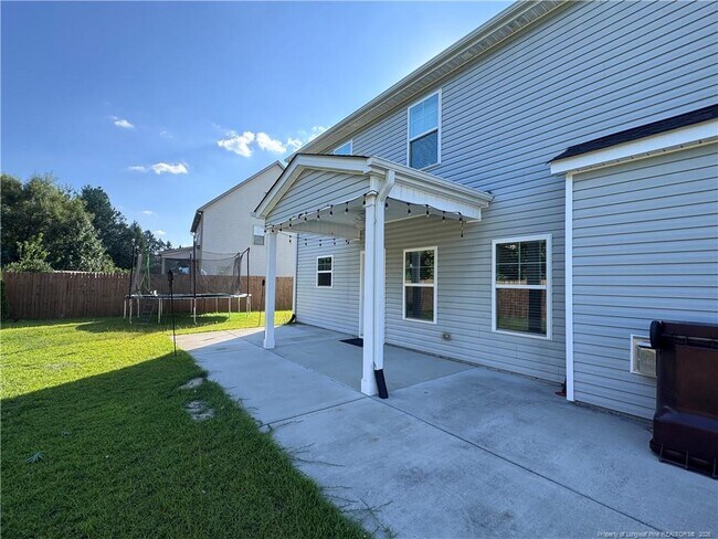 Building Photo - 188 Bandana Way