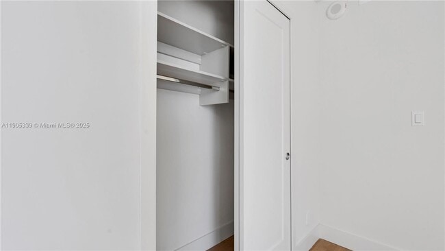 Building Photo - 555 NE 34th St