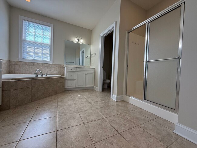 Building Photo - 1525 Old Trail Dr