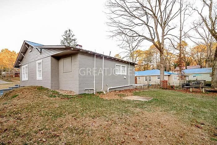 Building Photo - 225 Virginia Dr