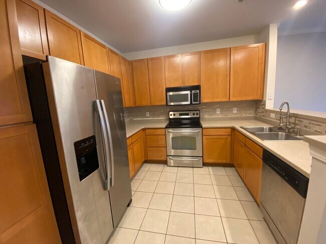 Building Photo - Bellingham Park Beauty