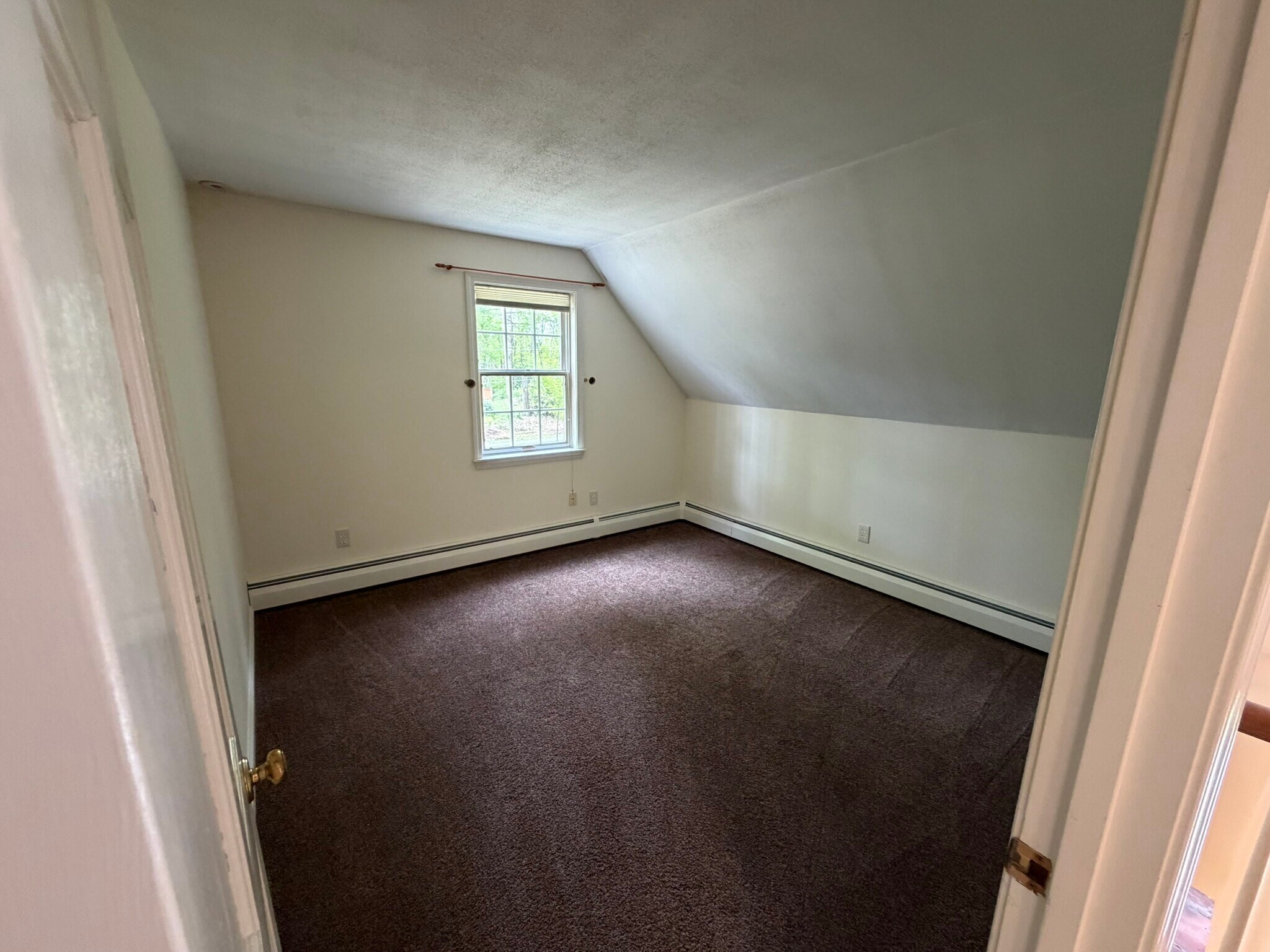 Building Photo - 175 Plumtree Rd