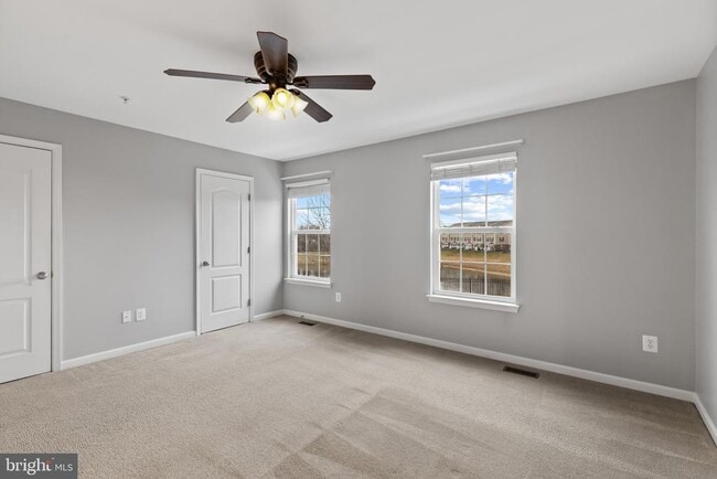 Building Photo - 1900 Lennox Dr