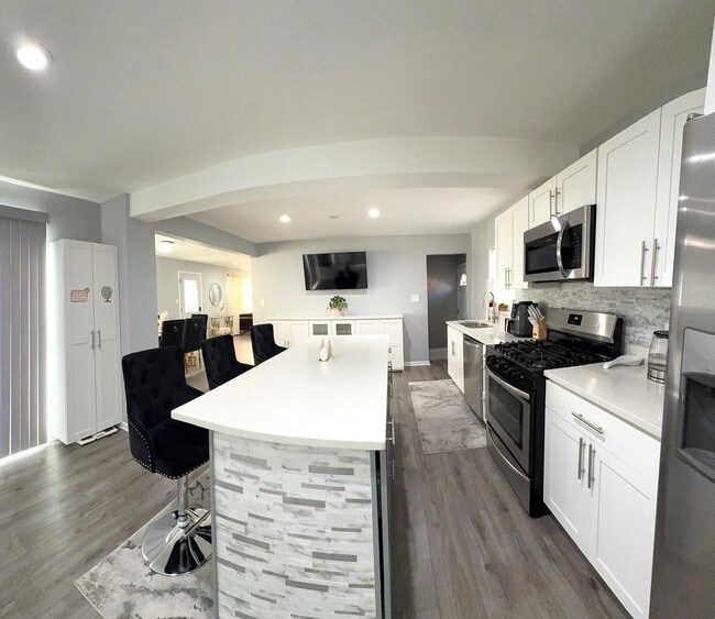 Building Photo - 8001 N Elmore St