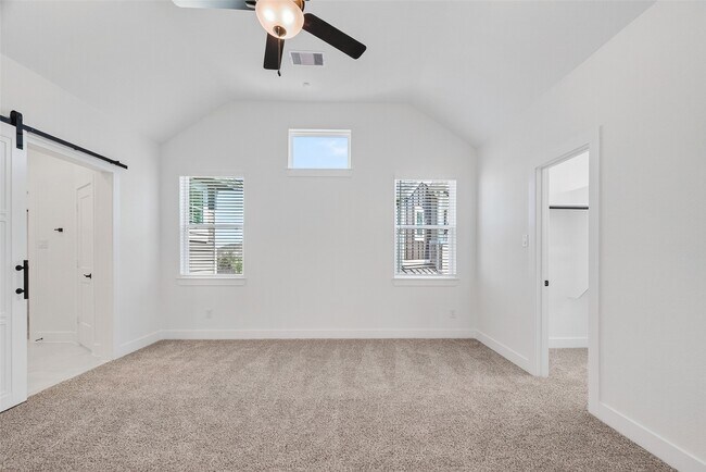 Building Photo - 24011 Breezy Bank Trl
