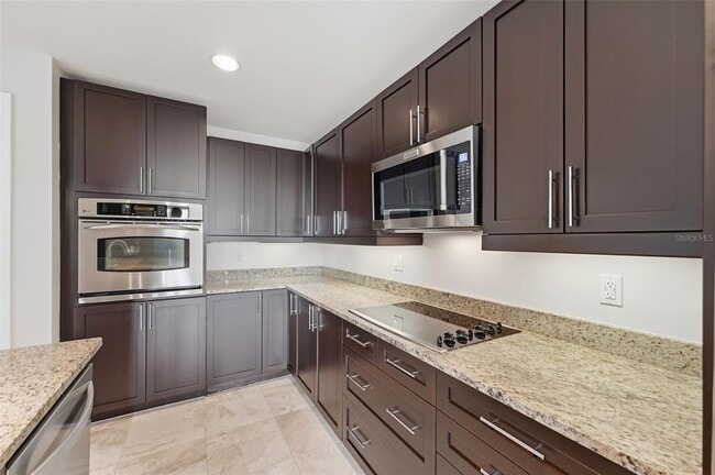 Building Photo - 100 S Eola Dr