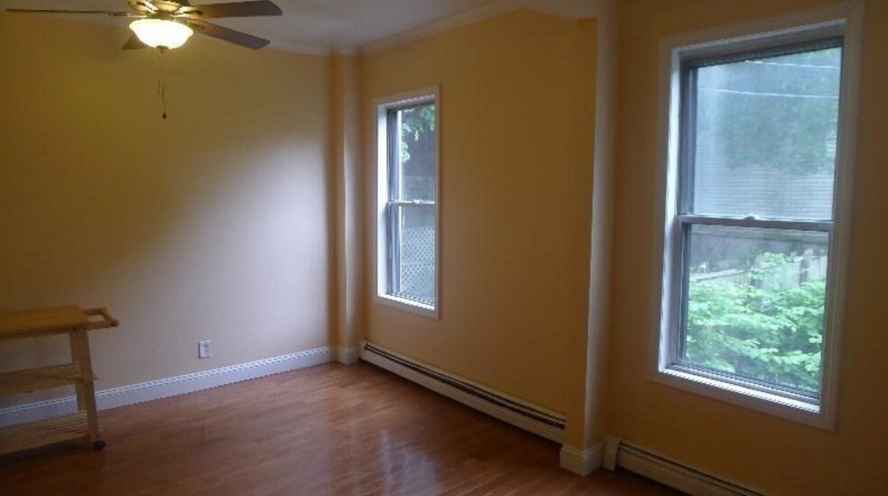 Building Photo - 63 I St